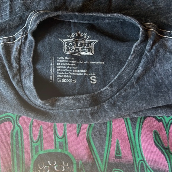 EUC OutKast Tee - Picture 3 of 3